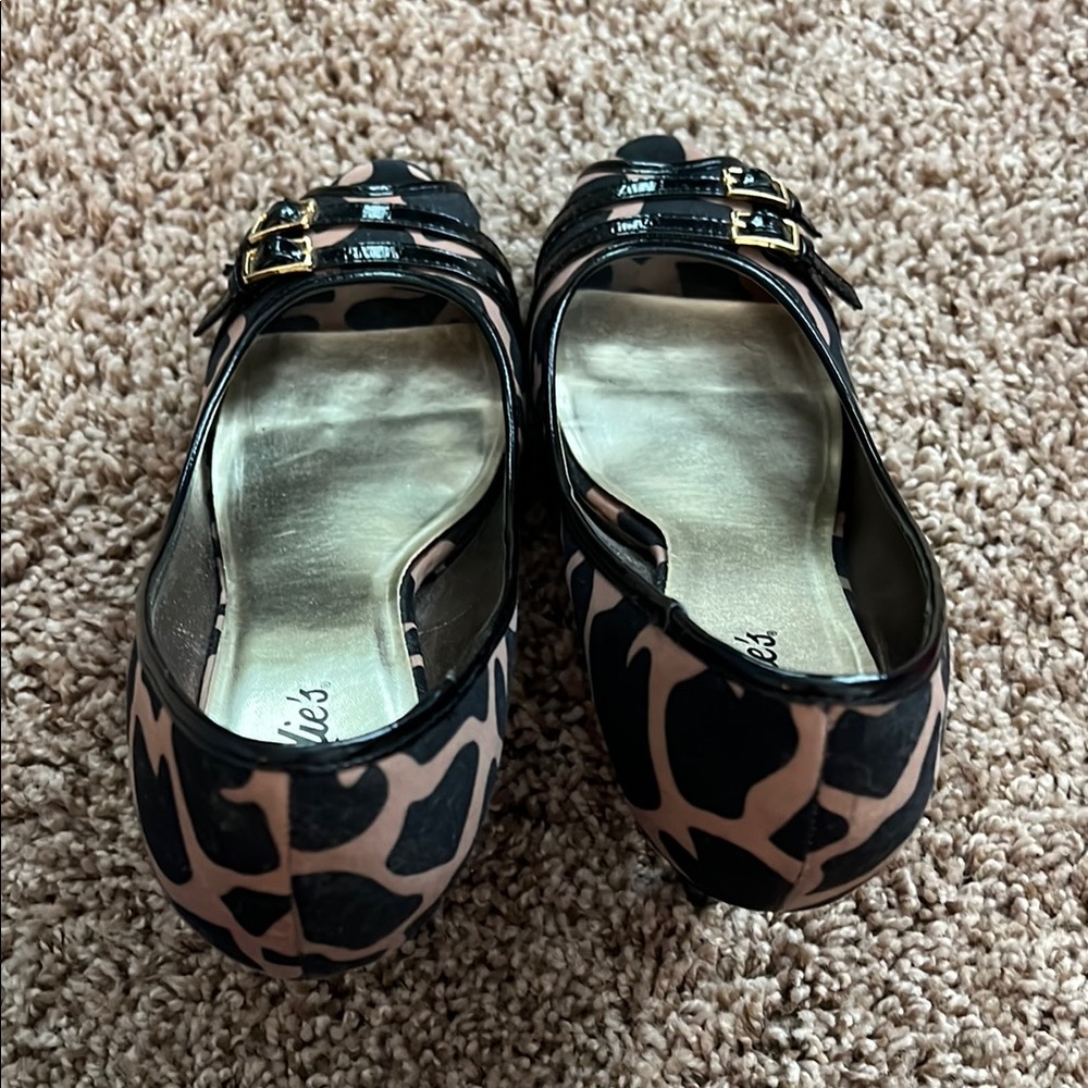 Candie's Black and Tan Peep Toe Heels - Picture 7 of 8